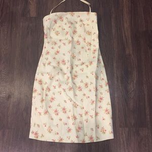 Beautiful dress, perfect for a summer wedding